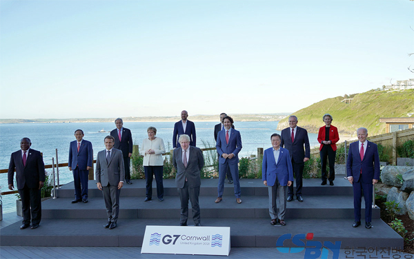 “문 대통령 G7 정상회의 참석, 선진국 반열 올랐다는 의미”